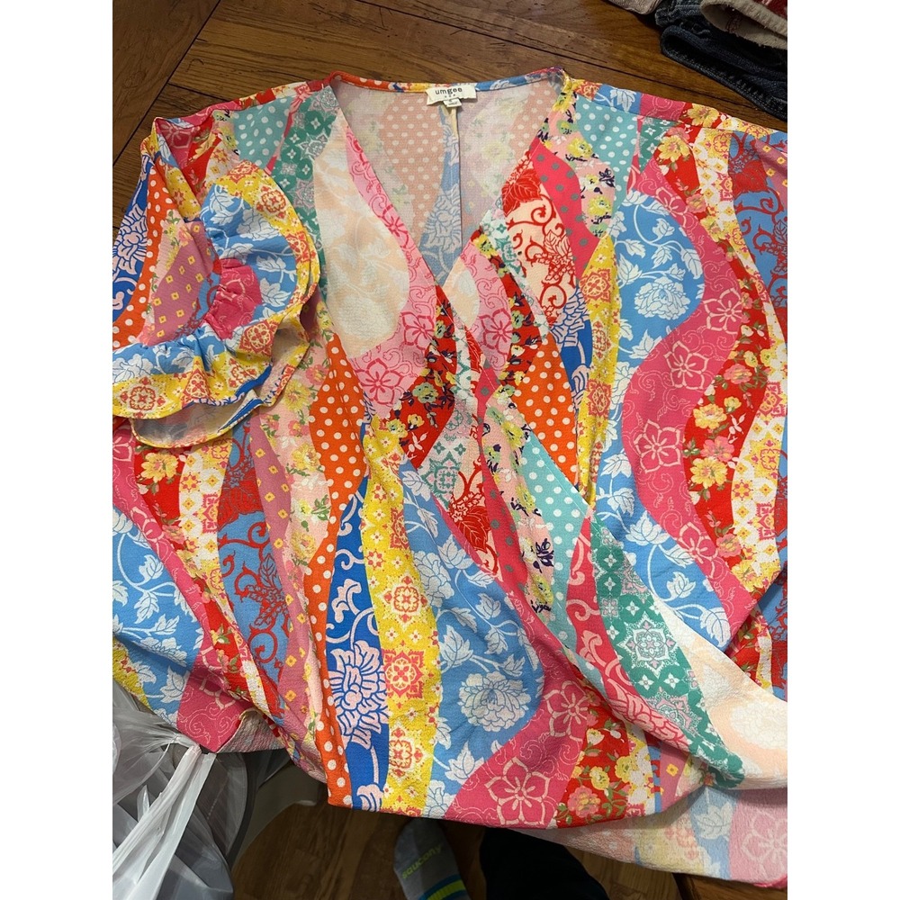 umgee multicolored v neck blouse small